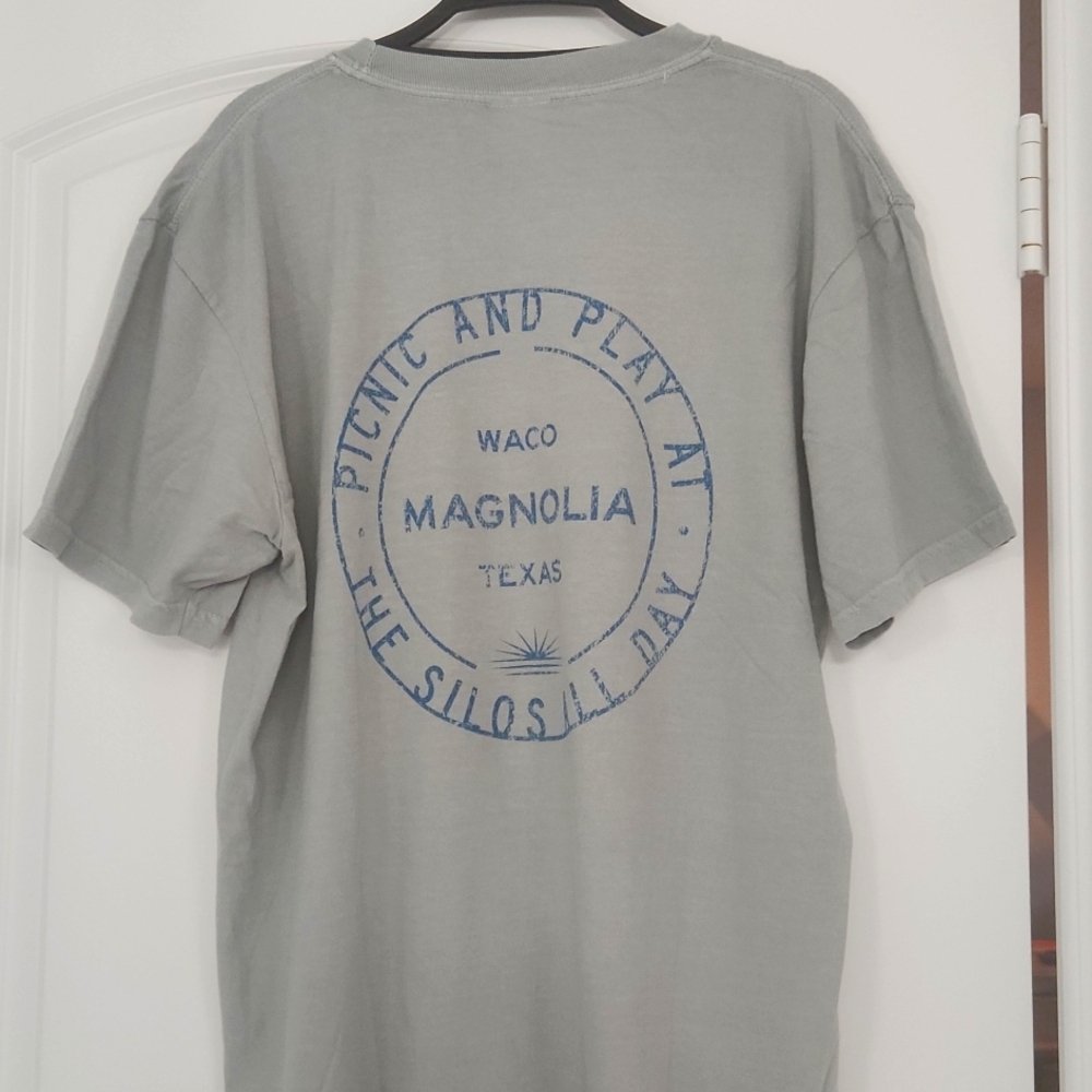 New Magnolia tee shirt from Joanna Gaines Cafe and bakery in Waco TX. - Picture 5 of 9